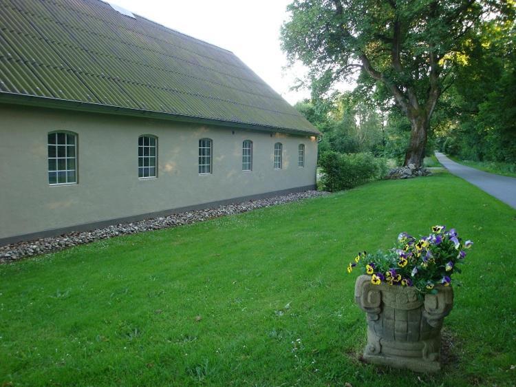 Engelsholm Bed & Breakfast Bredsten  외부 사진